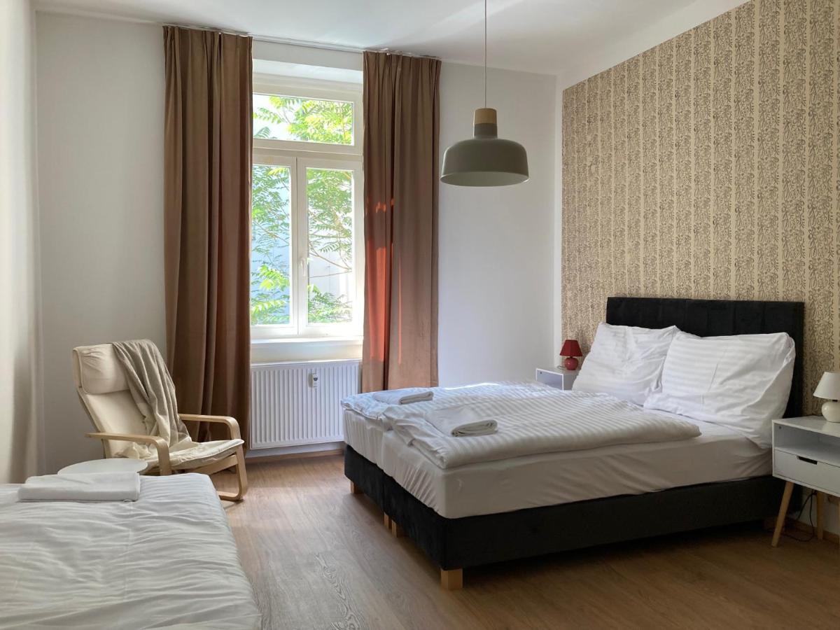 Apart-hotel Zizkov Tower 3*